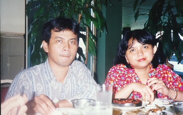 makan.JPG (63580 bytes)