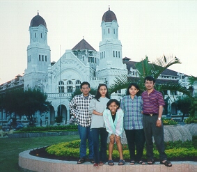 semarang2.JPG (49016 bytes)